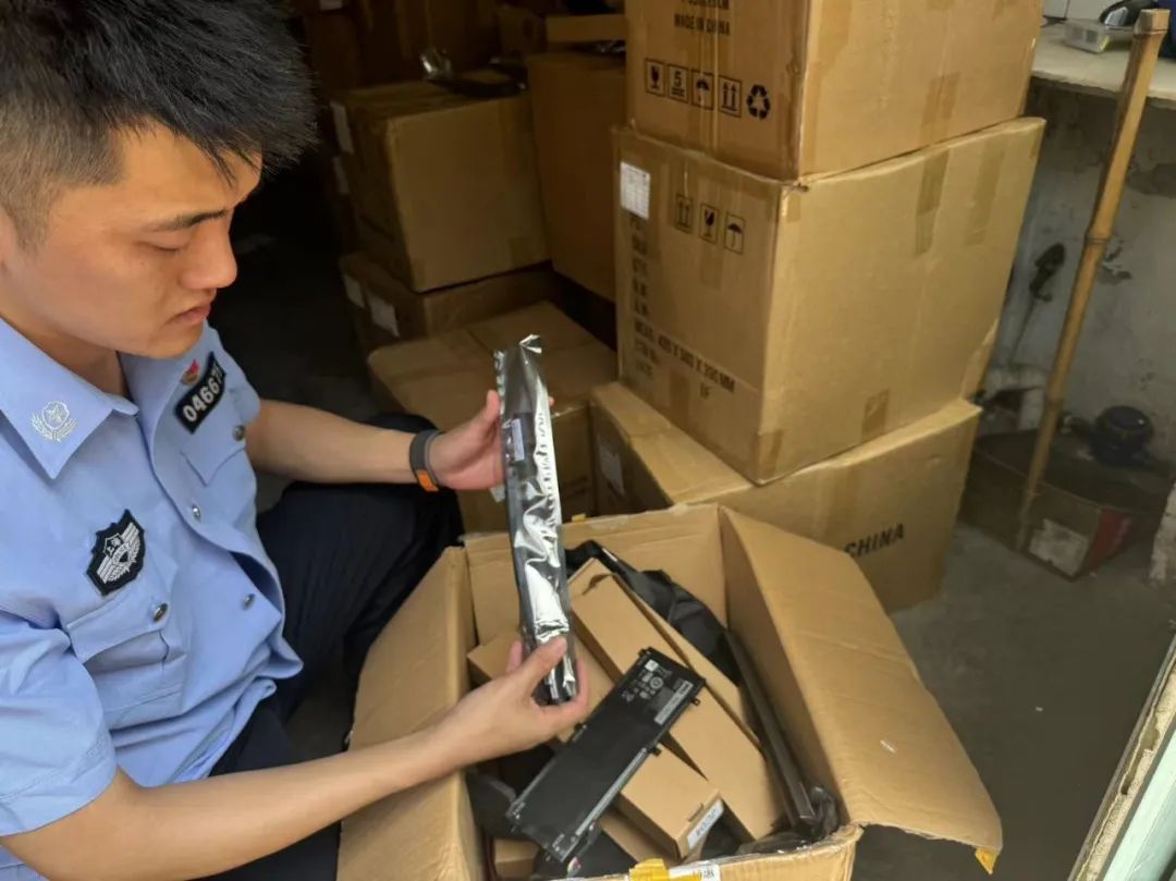 这算什么“垃圾”？废旧电池摇身一变竟成“品牌配件”？