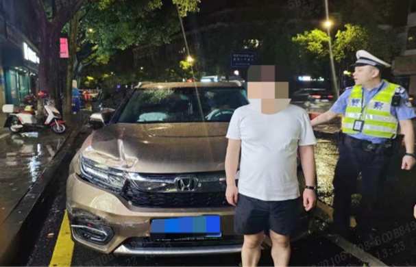 突发巨响!杭州胡某,刑拘! 突发巨响!杭州胡某,刑拘!