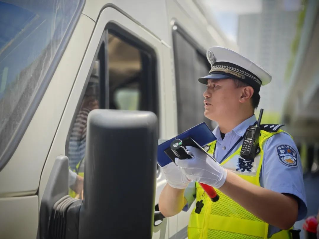 全网刷屏!网友评论:“这才是上海的腔调!” 全网刷屏!网友评论:“这才是上海的腔调!”