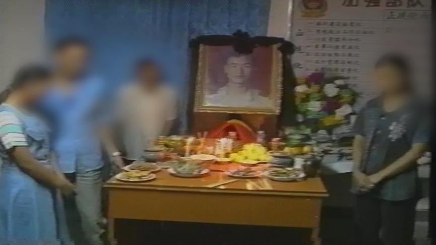 “激动，当屏幕上的缉毒英雄出现在自己眼前……”
