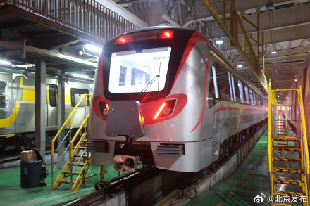 比人工检测快40倍！北京地铁6号线上线多功能城轨综合检测车