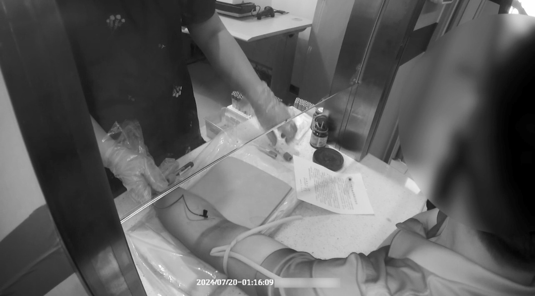 醉驾遇交警设卡,竟倒车就跑?抓! 醉驾遇交警设卡,竟倒车就跑?抓!