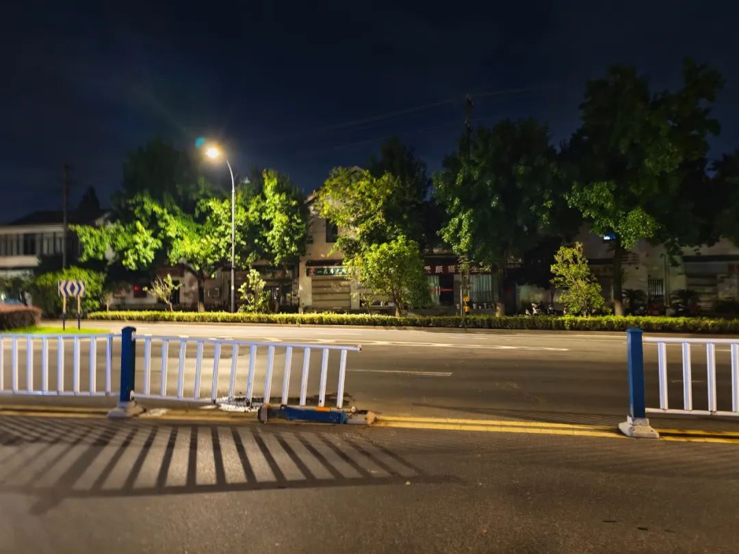 醉驾遇交警设卡,竟倒车就跑?抓! 醉驾遇交警设卡,竟倒车就跑?抓!