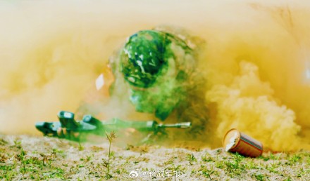 看现场!武警官兵多课目训练正在进行中 看现场!武警官兵多课目训练正在进行中