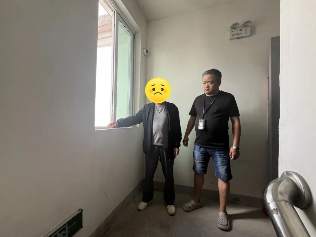贵阳一男子高空抛垃圾砸烂路人手机,“懒得等电梯,扔下去算了”… 贵阳一男子高空抛垃圾砸烂路人手机,“懒得等电梯,扔下去算了”…