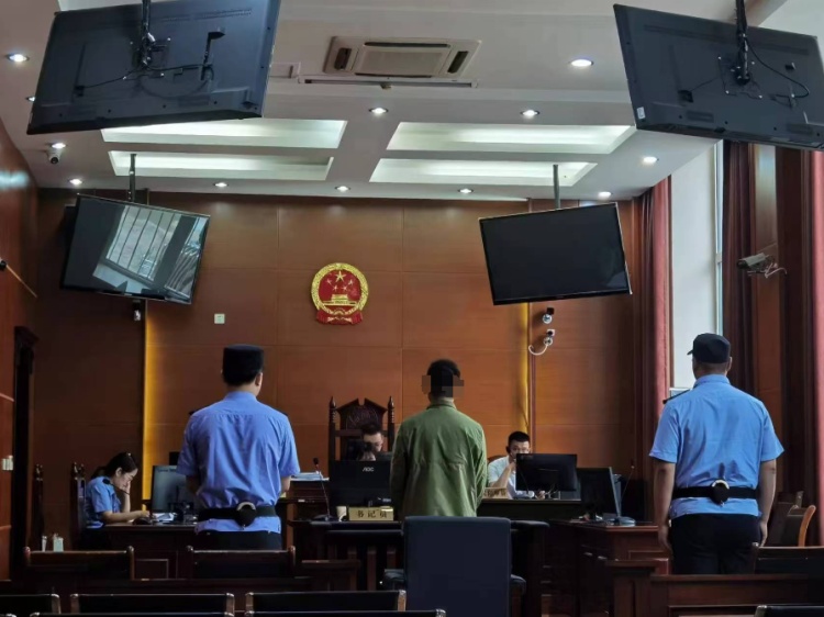 大庆一男子容留他人吸毒被判刑，法官提醒