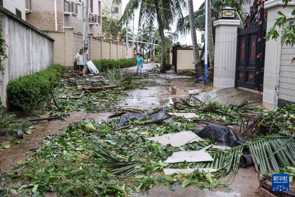 海南:台风“摩羯”登陆一线见闻 海南:台风“摩羯”登陆一线见闻