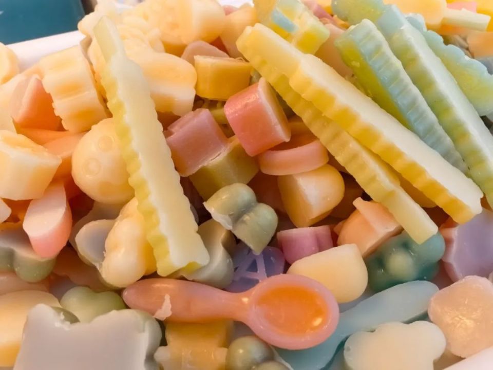 大人尝一口就吐了，它却深受孩子们喜爱，还有儿童出境带货？