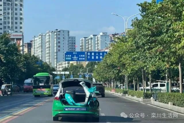 大批出租车将共享电动车拉走丢弃?当地通报! 大批出租车将共享电动车拉走丢弃?当地通报!