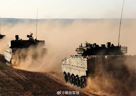 实弹战术演练,近距离感受↓ 实弹战术演练,近距离感受↓