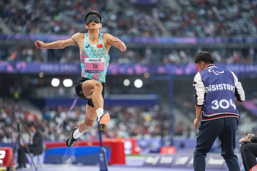 正式公布！蒋裕燕、邸东东担任巴黎残奥会闭幕式中国体育代表团旗手