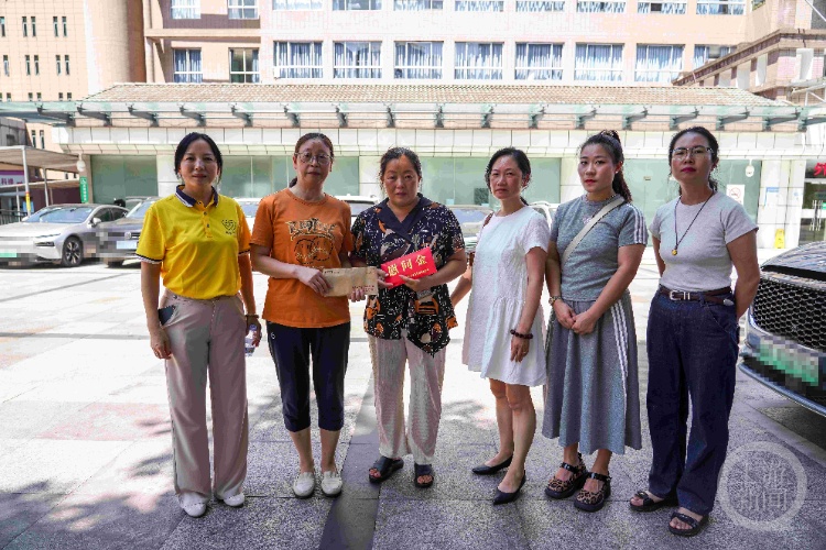 5岁男童误喝强碱水命悬一线，上千好心人接力驰援