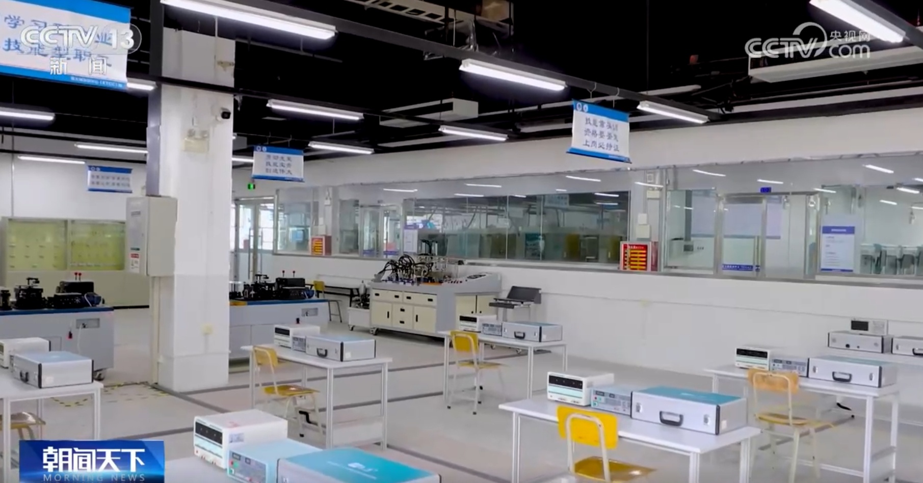 从企业大量招工的背后看订单火爆 制造业加速向“新”而动、逐“智”前行 从企业大量招工的背后看订单火爆 制造业加速向“新”而动、逐“智”前行