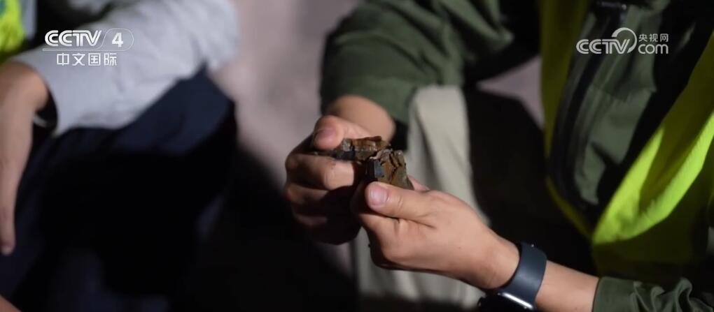 “蜀道难”变“蜀道畅” 交通建设破局大凉山之困