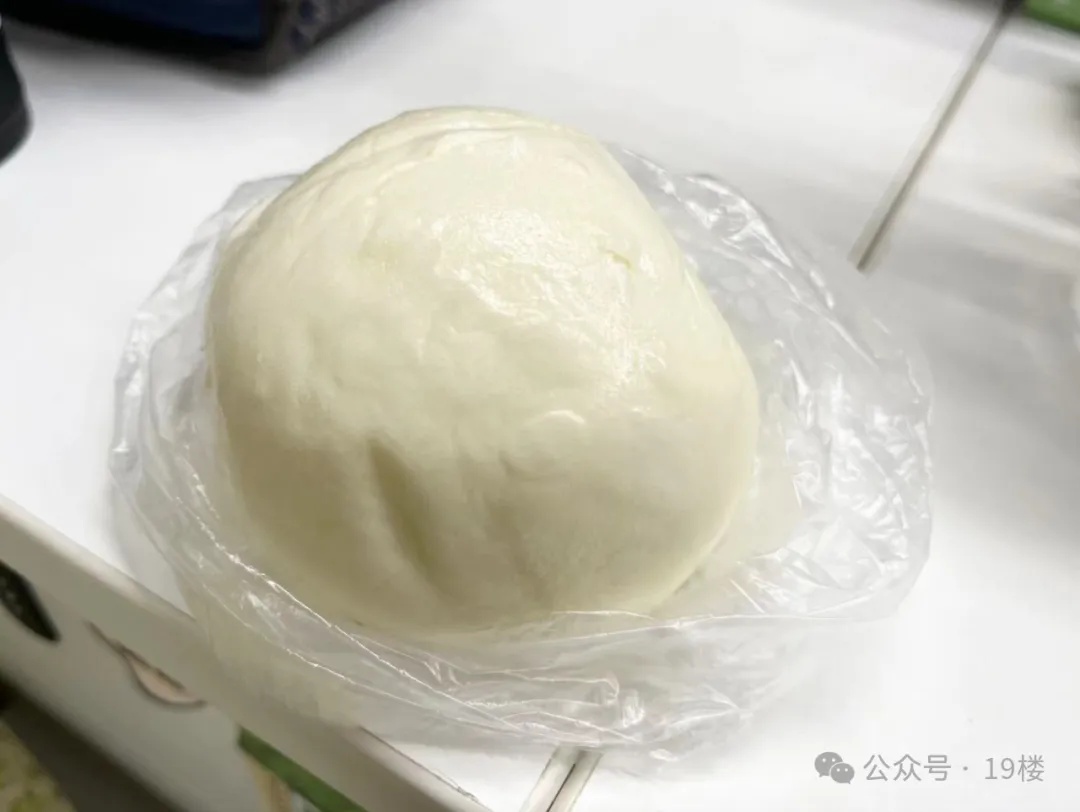 "馒头就水，瘦成干鬼"？姑娘每天死磕，被亲妈疯狂吐槽…真相是？