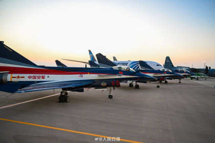 欢迎回家!中国空军埃及航展圆满归建回国 欢迎回家!中国空军埃及航展圆满归建回国