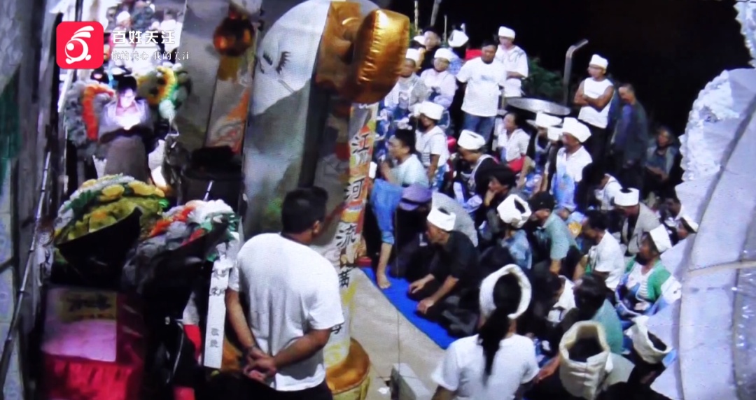 贵州多户人家酒席刚办完，礼金就不翼而飞！警方锁定神秘“紫雨伞”……