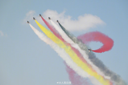 欢迎回家!中国空军埃及航展圆满归建回国 欢迎回家!中国空军埃及航展圆满归建回国