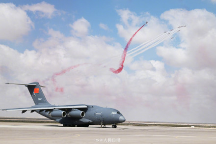 欢迎回家!中国空军埃及航展圆满归建回国 欢迎回家!中国空军埃及航展圆满归建回国