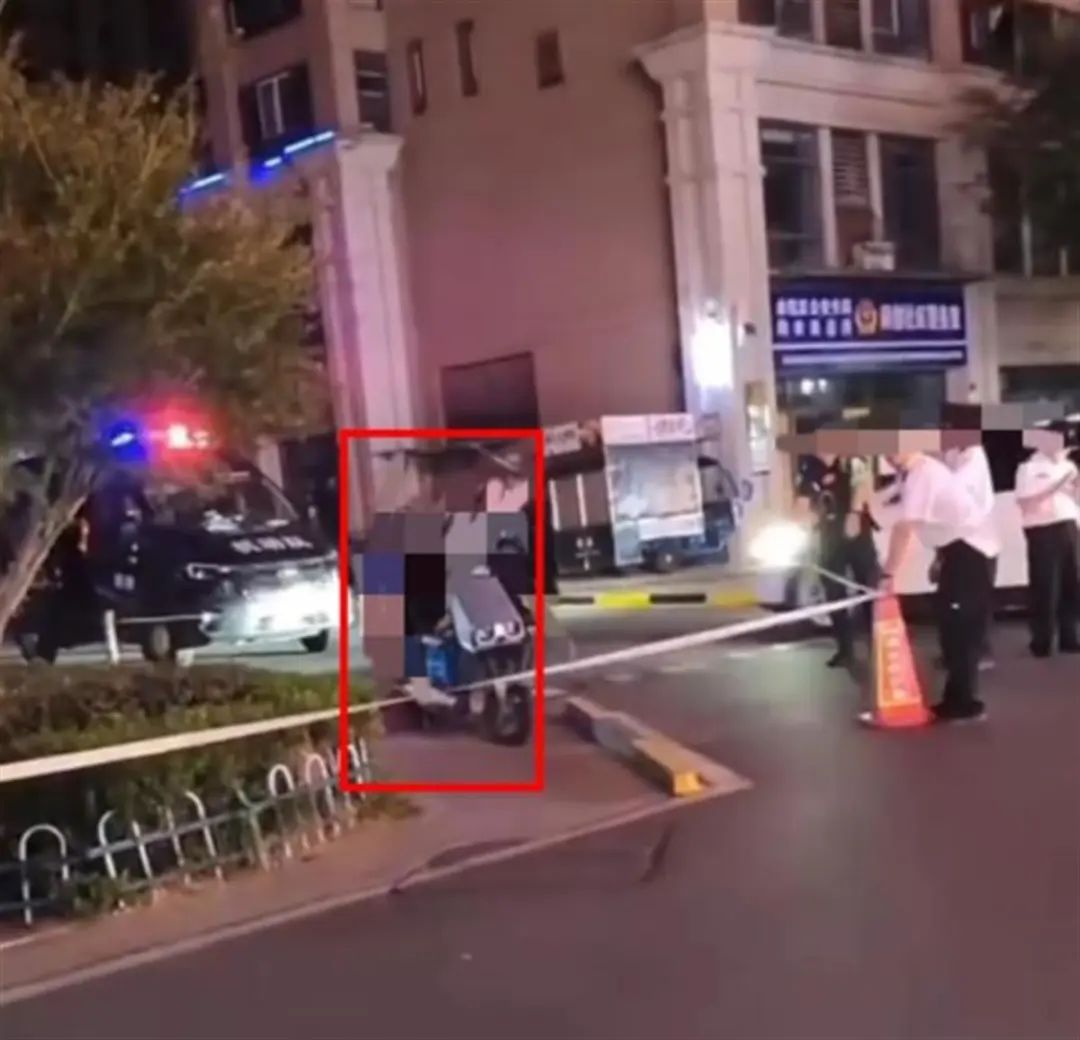 痛心 | 杭州一中年外卖员路边猝死,官方通报—— 痛心 | 杭州一中年外卖员路边猝死,官方通报——