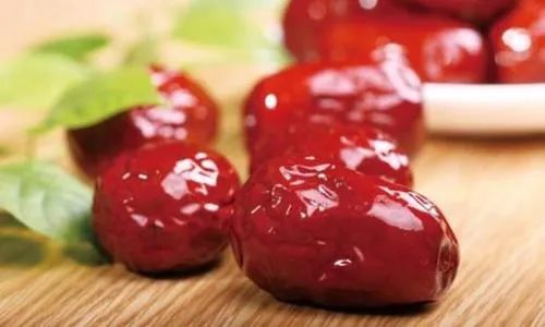 这8种水果煮着吃,养生效果加倍! 这8种水果煮着吃,养生效果加倍!