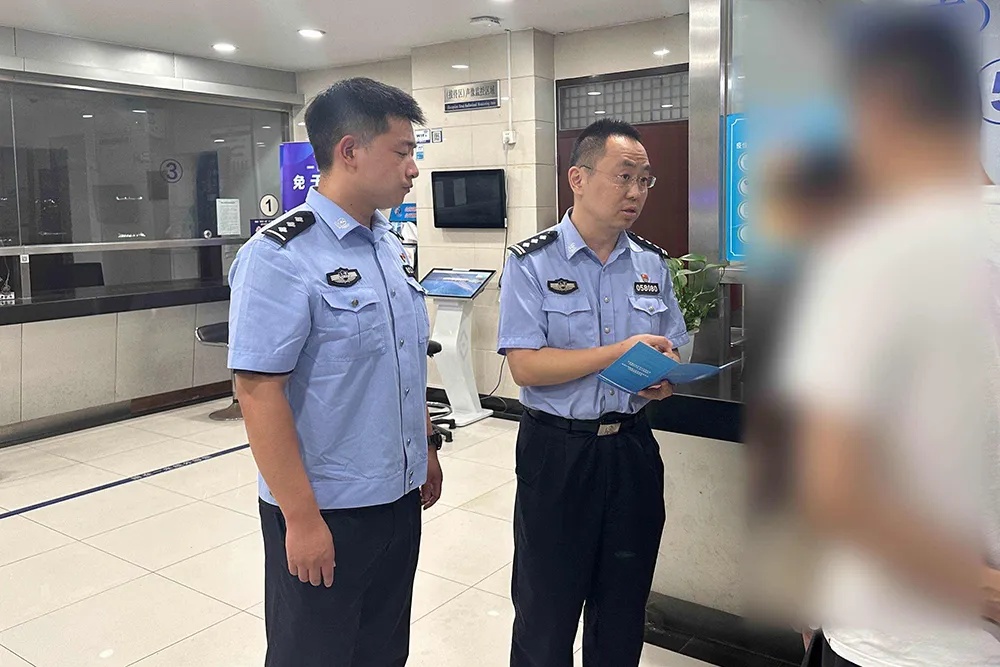 男子旅游时突然失联！凌晨行为反常，同伴报警！没想到…...