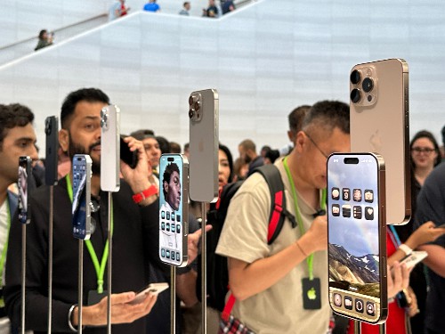 iPhone 16发布：售价5999元起，新增沙漠金配色，AI功能来了