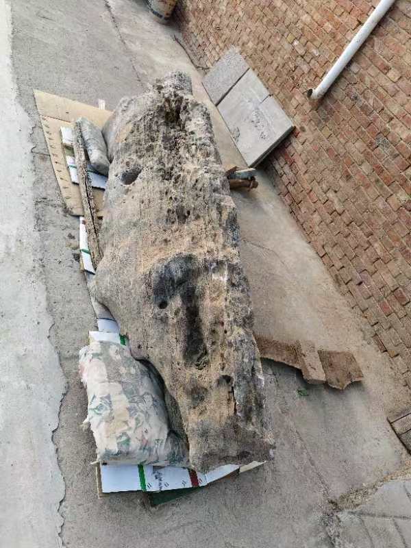 山西芮城一村民举报村里20万卖掉“古石碑”，当地回应：已追回，警方介入