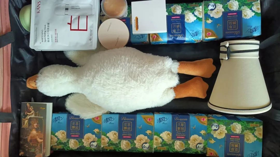 开学=进货？安徽大学生：“真装不下了！”