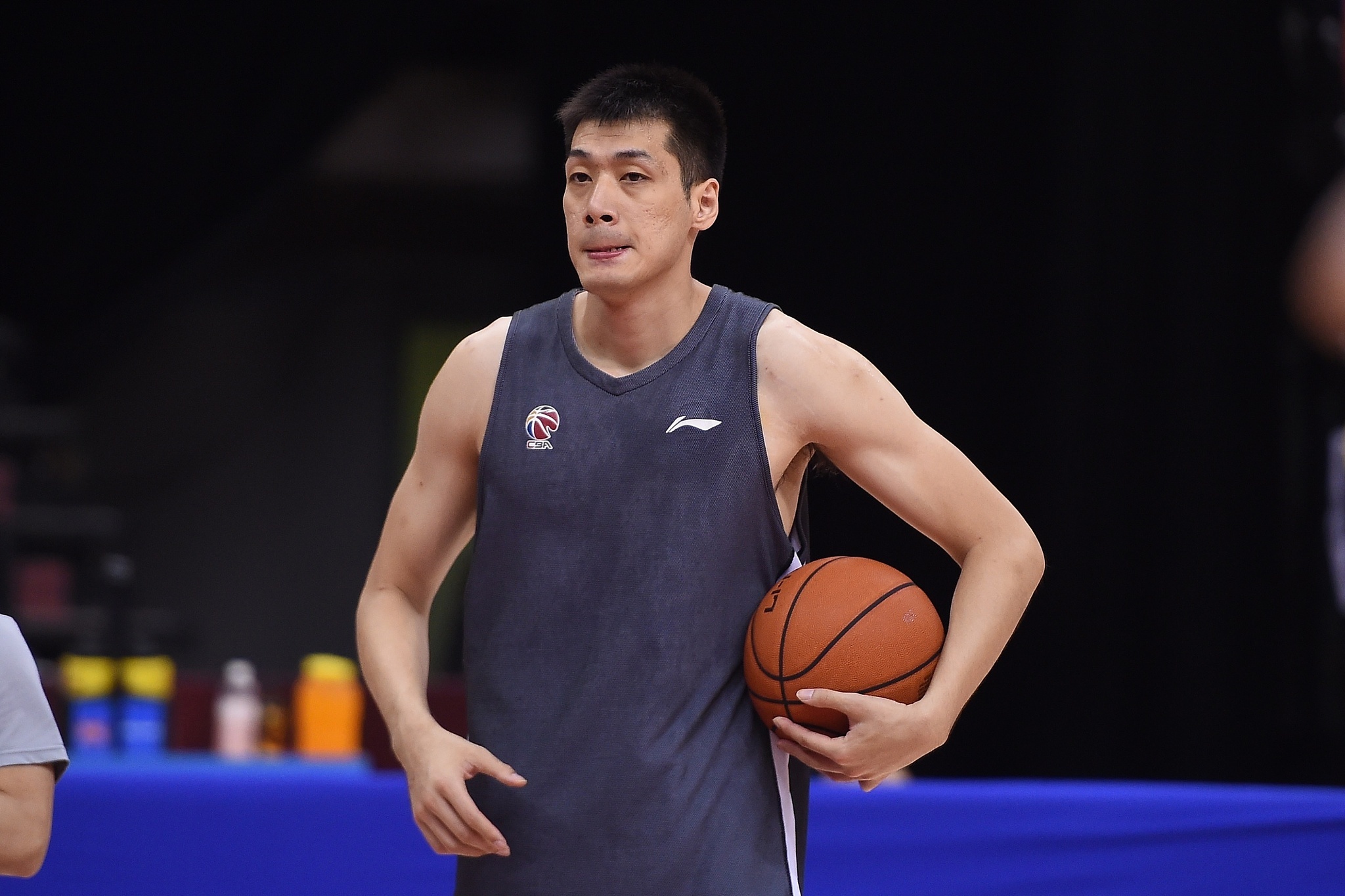 广东男篮队名调整为“广东东阳光” 任骏飞兼任助教 广东男篮队名调整为“广东东阳光” 任骏飞兼任助教
