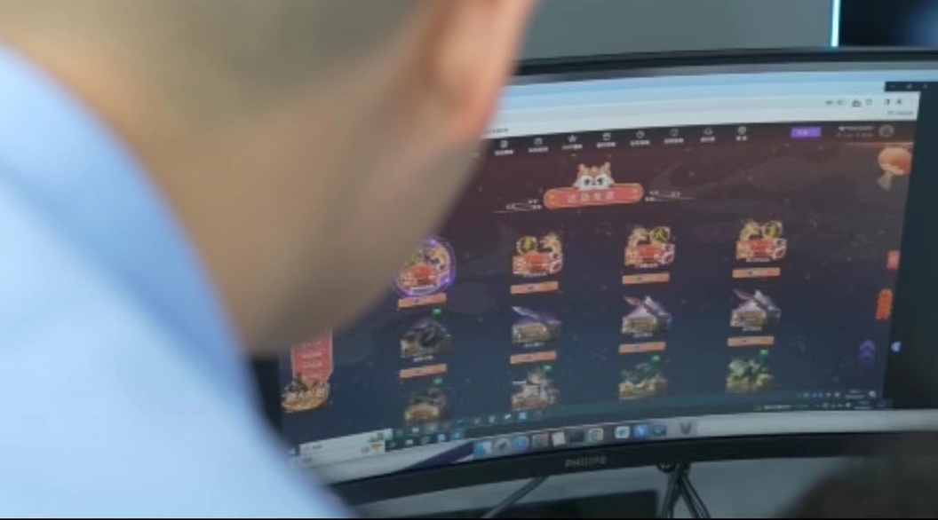 每月盈利千万元!“皮肤盲盒”背后暗藏上亿元玄机 每月盈利千万元!“皮肤盲盒”背后暗藏上亿元玄机