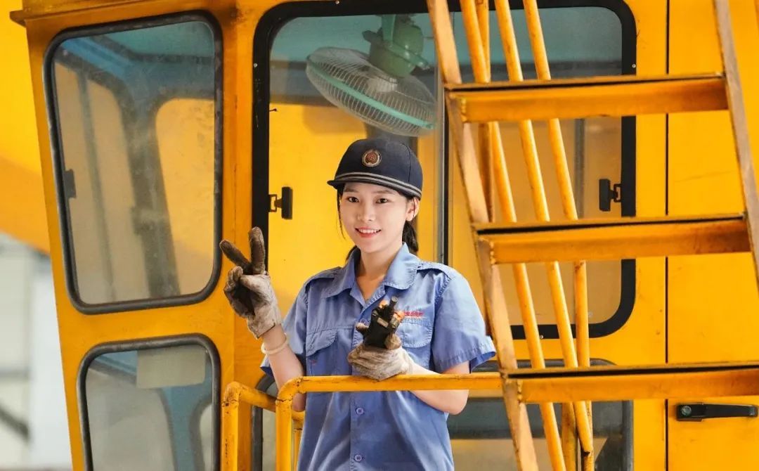 “00后”铁路女孩,英姿飒爽! “00后”铁路女孩,英姿飒爽!