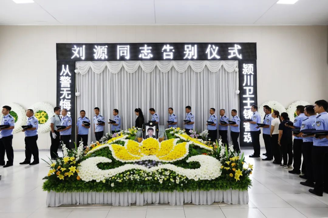 38岁民警因公牺牲，上周末刚给儿子过了生日……