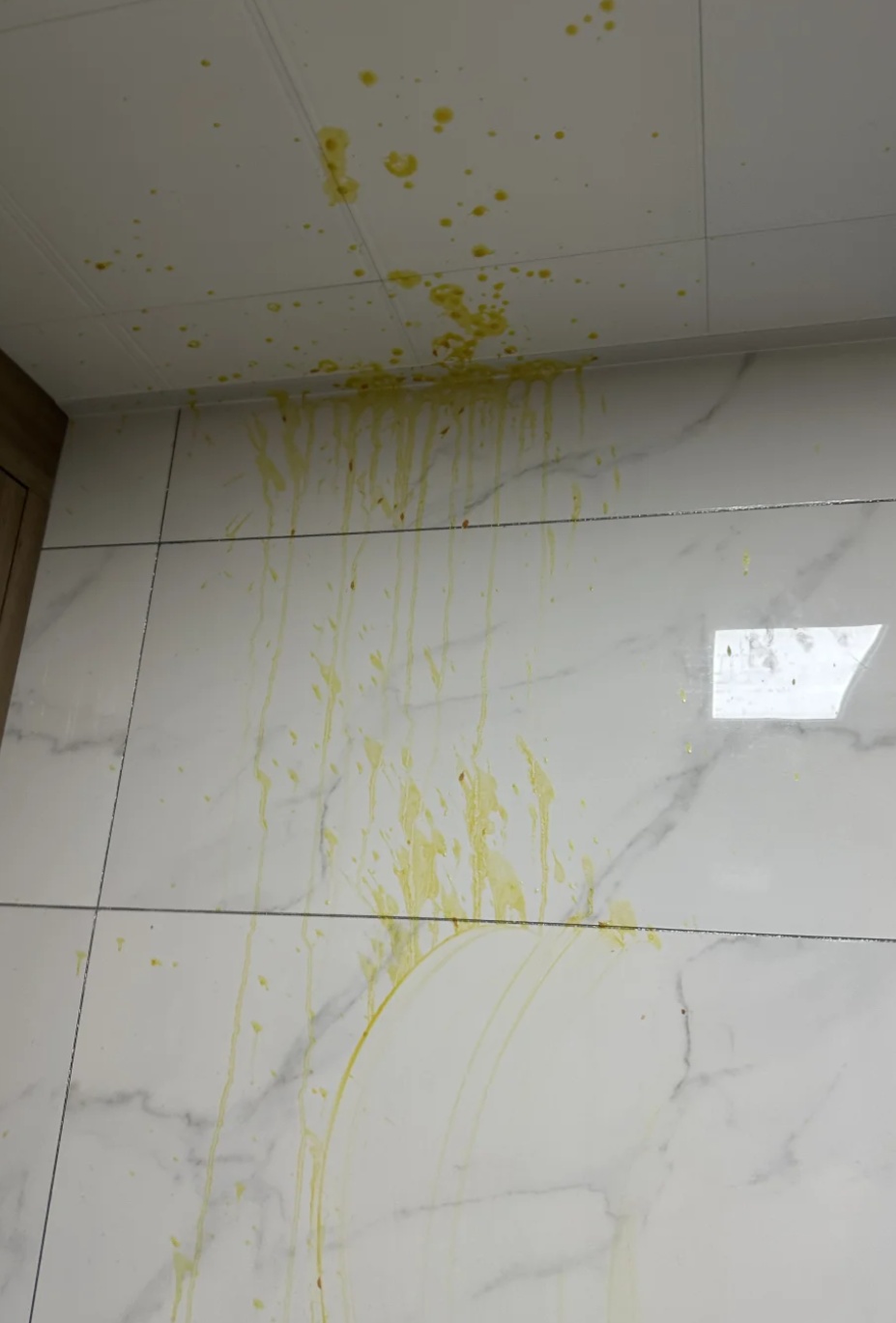 开盖秒变“喷射战士”?山姆超市又出事...... 开盖秒变“喷射战士”?山姆超市又出事......