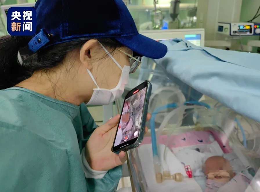 女婴出生仅8两重！妈妈的手写信看哭网友
