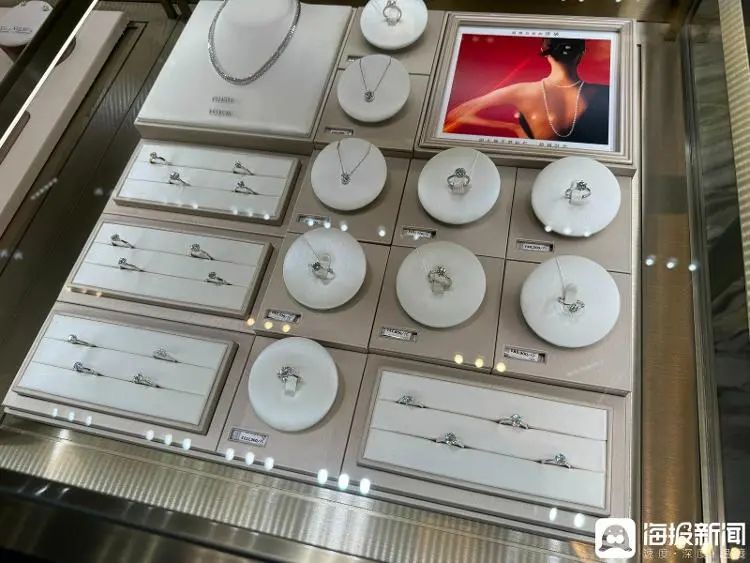 人工的浪漫不值钱了？“培育钻石”价格大跳水，一克拉从一两万元降至一两千元