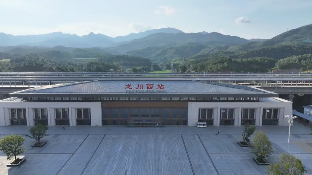 龙龙高铁梅龙段今日开始售票