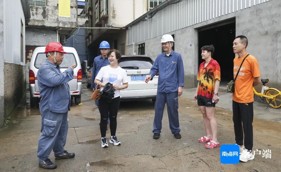 心系灾后重建！奥运冠军陈艺文赶回海南捐赠爱心物资→