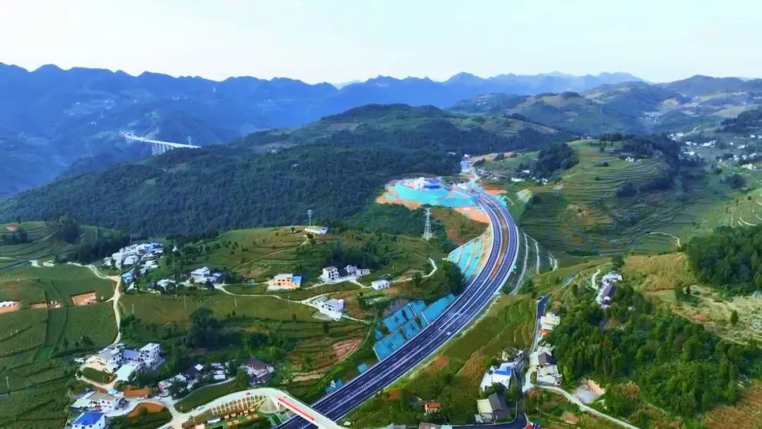 2小时→45分钟!贵州这条高速公路今天通车 2小时→45分钟!贵州这条高速公路今天通车