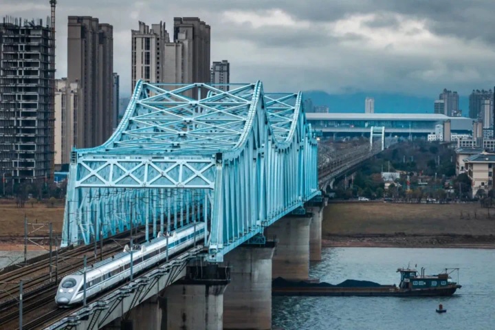 拉风又出片!这些打卡点能拍到绝美高铁风光 拉风又出片!这些打卡点能拍到绝美高铁风光