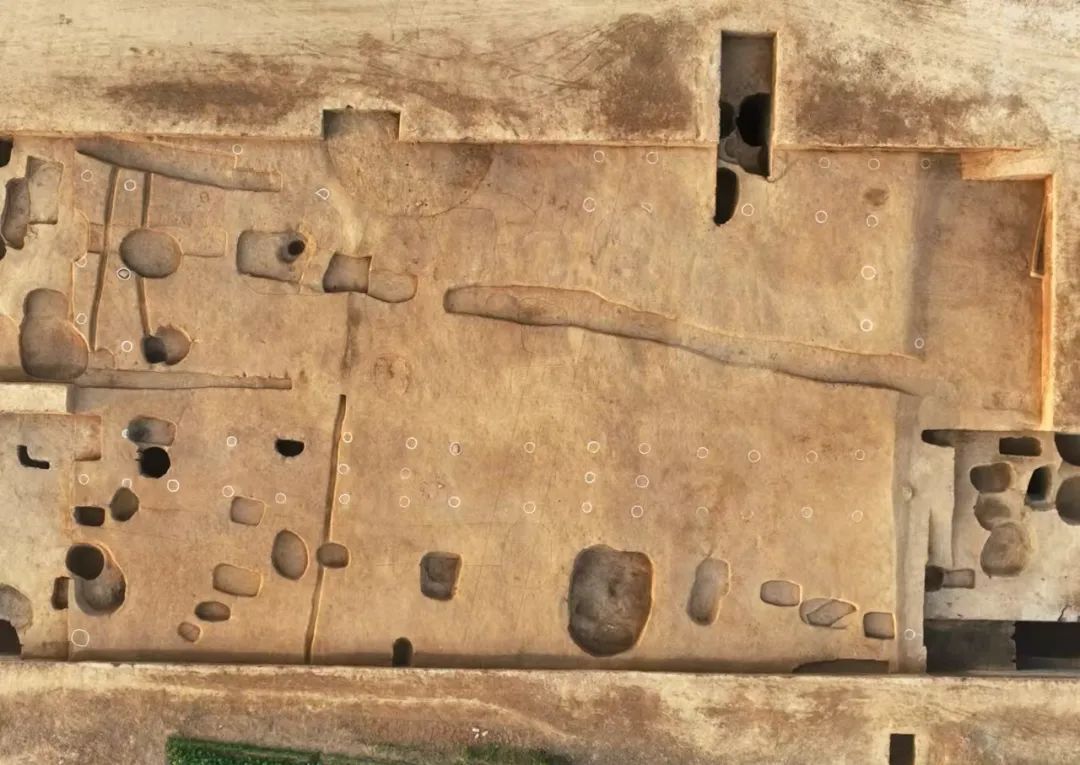 “考古中国”发布重大项目进展：夏王朝南方核心聚落在此→