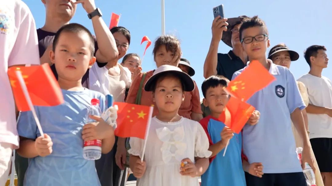 中国海警舰艇编队，起航赴俄！