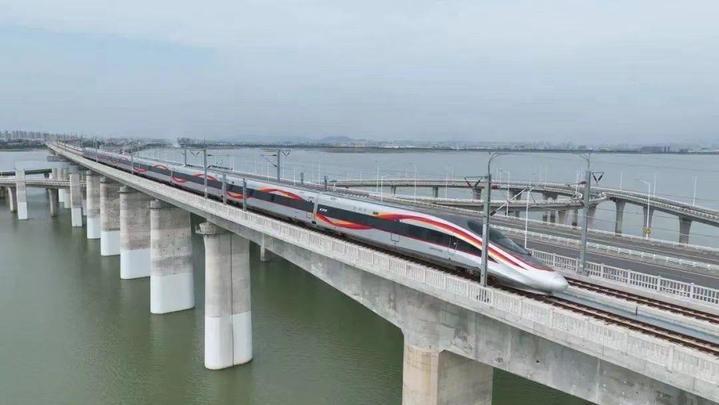拉风又出片!这些打卡点能拍到绝美高铁风光 拉风又出片!这些打卡点能拍到绝美高铁风光