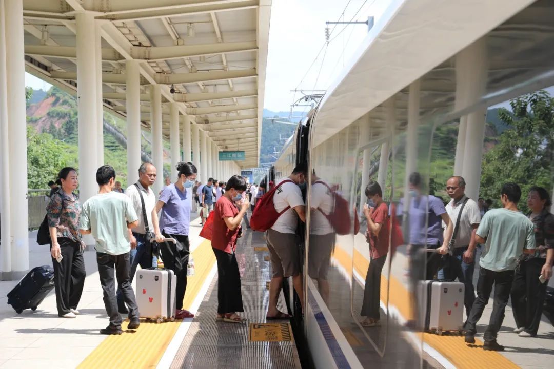 有变动！国铁南宁局最新列车调整信息来了