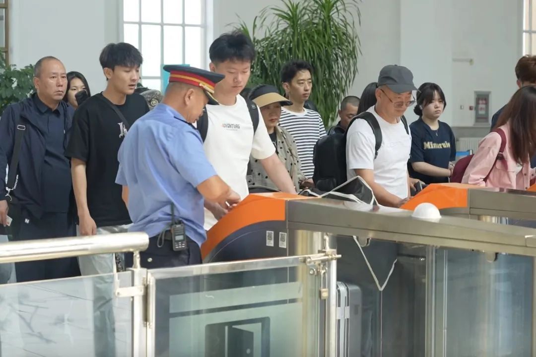 中秋小长假 哈尔滨铁路增开51对列车服务旅客出行