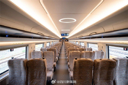 载客量更大，乘坐体验更舒适！成都局复兴号动车组上新
