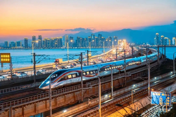 拉风又出片!这些打卡点能拍到绝美高铁风光 拉风又出片!这些打卡点能拍到绝美高铁风光