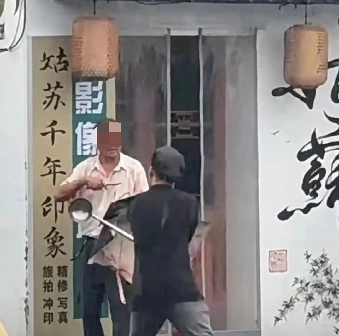 最新！“碎花裙女生”“大勺哥”被认定见义勇为