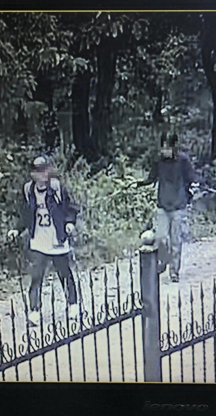 两名山东大学生在秦岭鹿角梁失联5天,多方回应:家长已赶到当地 两名山东大学生在秦岭鹿角梁失联5天,多方回应:家长已赶到当地