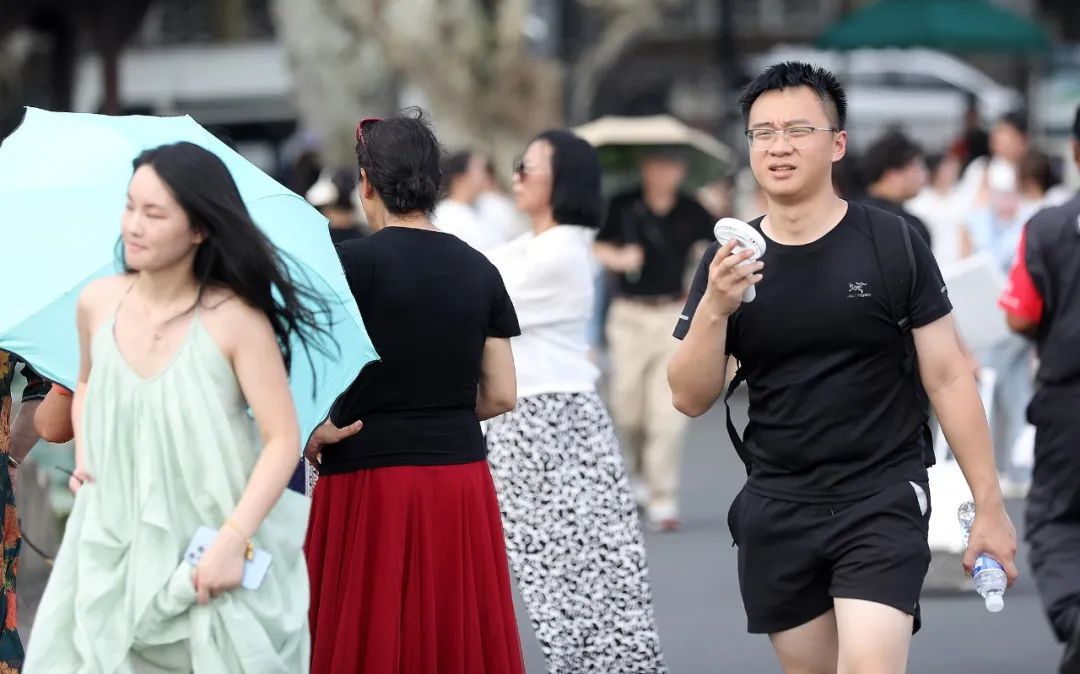 “摩羯”刚走，“贝碧嘉”又来了？